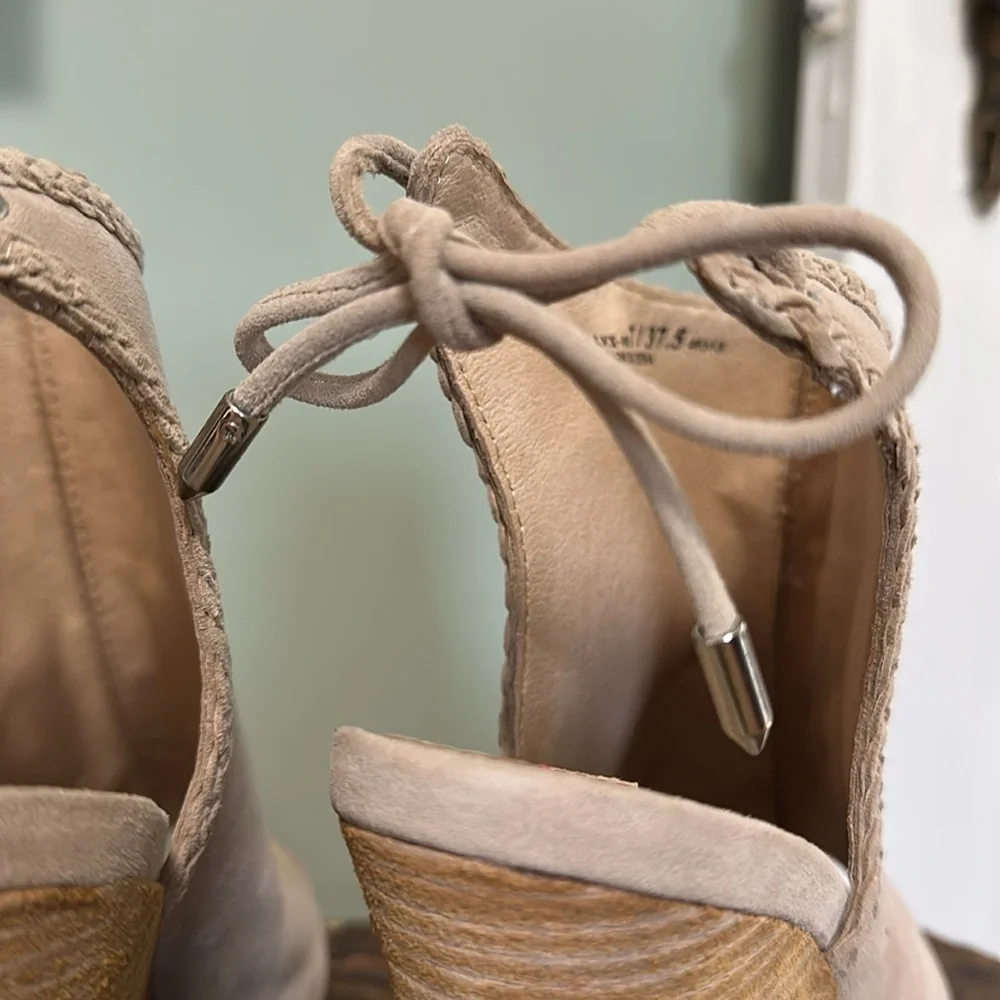Kristin Cavallari Chinese Laundry Larox Mushroom Grey Suede Leather Wedges